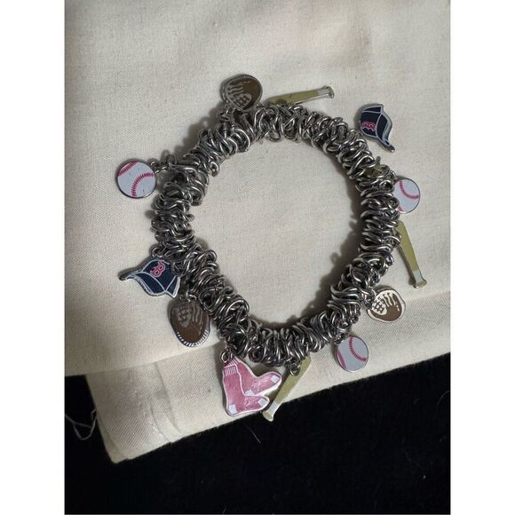 One size Red Sox MLB Charm Bracelet - Picture 2 of 5